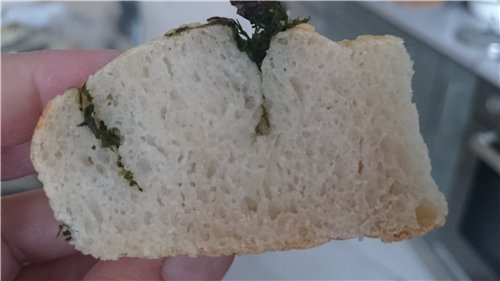 Rollos de ajo con queso, de masa de pan plano