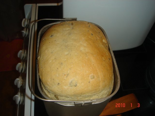 Onion bread with olives in a bread maker