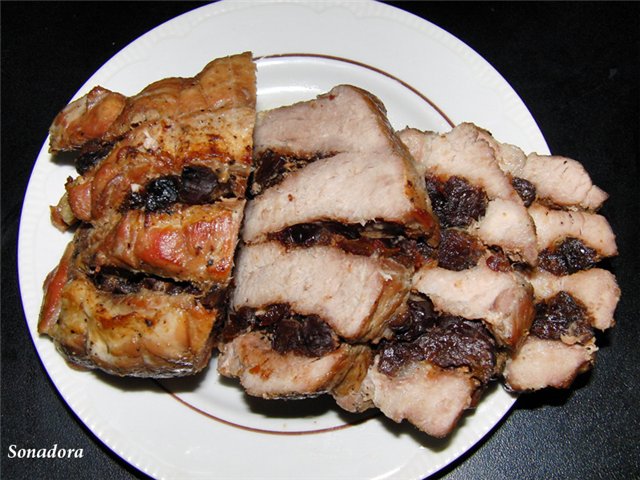 Pork neck with prunes