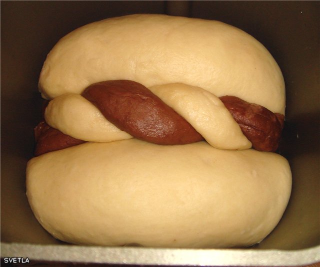 תלתל אדום לחם (יצרנית לחם)