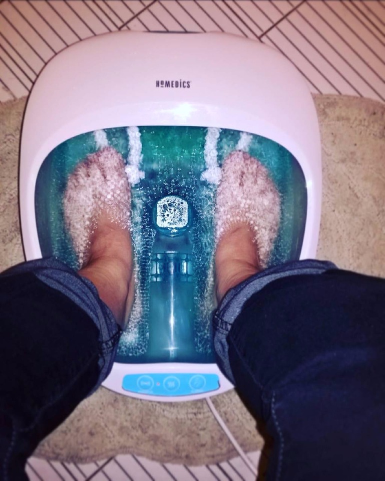 Hydromassage foot bath