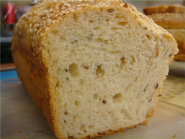 Whole grain bread with sourdough (in the oven)