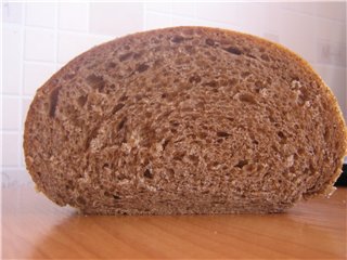 Pełnoziarnisty chleb pszenny z otrębami
