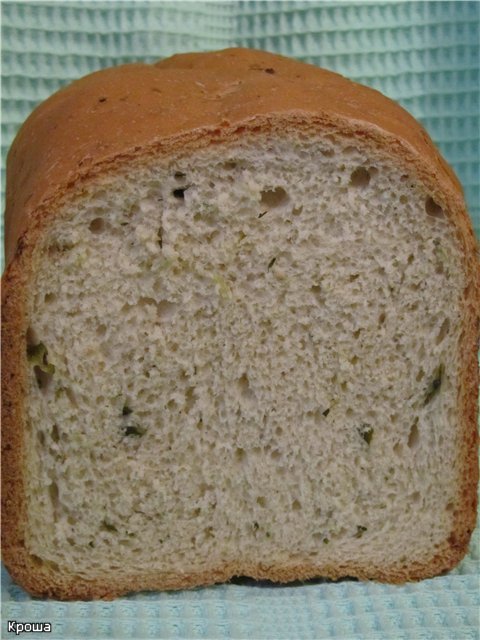 לחם עם מלפפון טרי ושמיר במכונת לחם