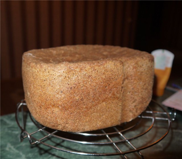 Rye bread 100% from peeled and seeded flour in HP.