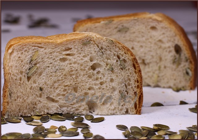 Chleb pszenny z pestkami dyni (w piekarniku)