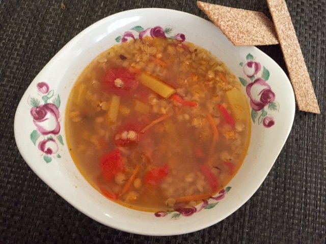 Sopa picante de lentejas rojas, calabaza y pimiento rojo (Steba DD2)