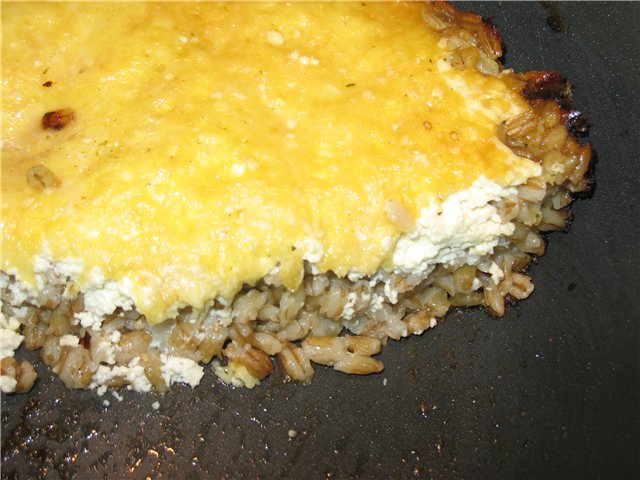 Cebada con crema agria y queso (Cuco 1054)