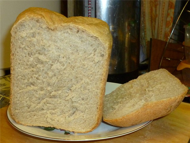 Boerenbrood in een broodmachine
