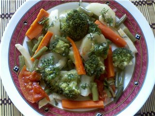 Gestoomde groenten met aromatische dressing (merk 6050 snelkookpan)