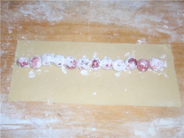 Cherry honeycomb cake (master class)