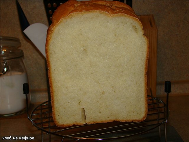 Kefirbrood in een broodbakmachine