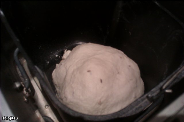 Bogatyrsky bread 5: 1 with leaven