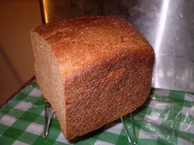 7-grain rye bread (SEVEN-GRAIN BREAD)