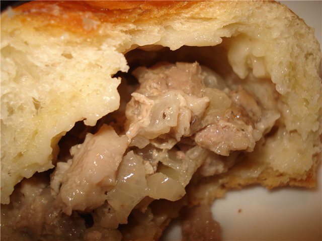 Pies with minced meat in a multicooker Brand 37501