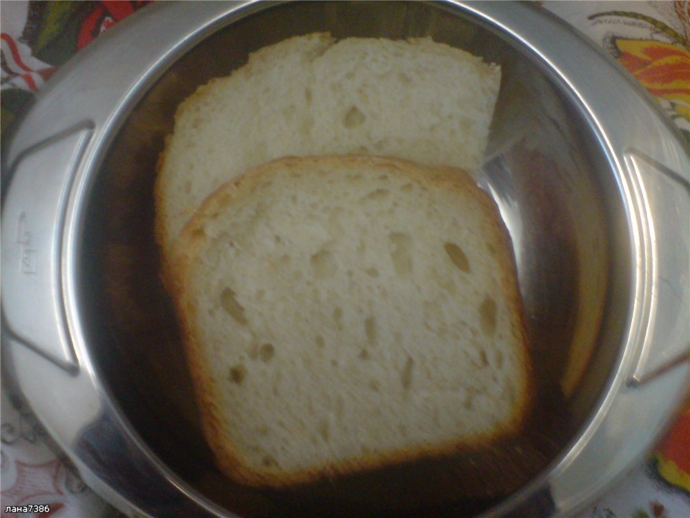 Pan de trigo en forma de bizcocho frío (panificadora)