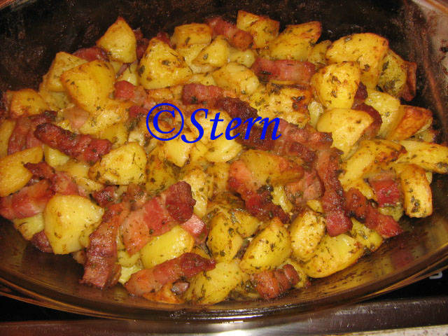 Potatoes with bacon in the oven Nostalgia-2