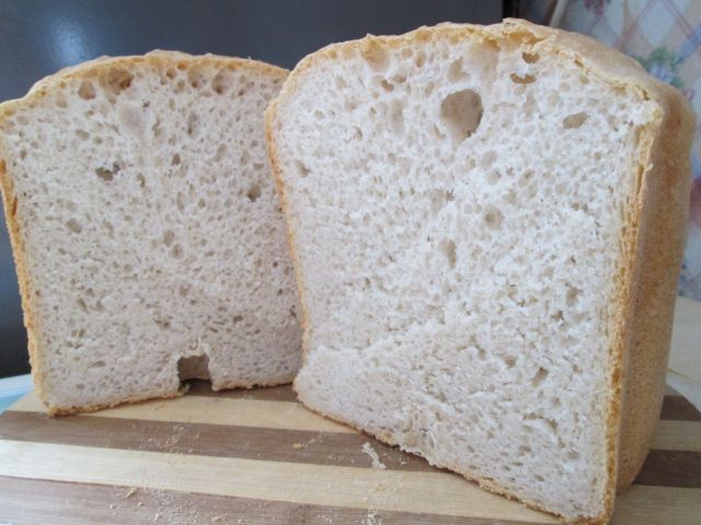 לחם חיטה מחמצת בסיסי (יצרנית לחם)