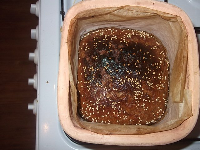 Pane a lievitazione naturale semplice senza lievito aggiunto nella macchina per il pane