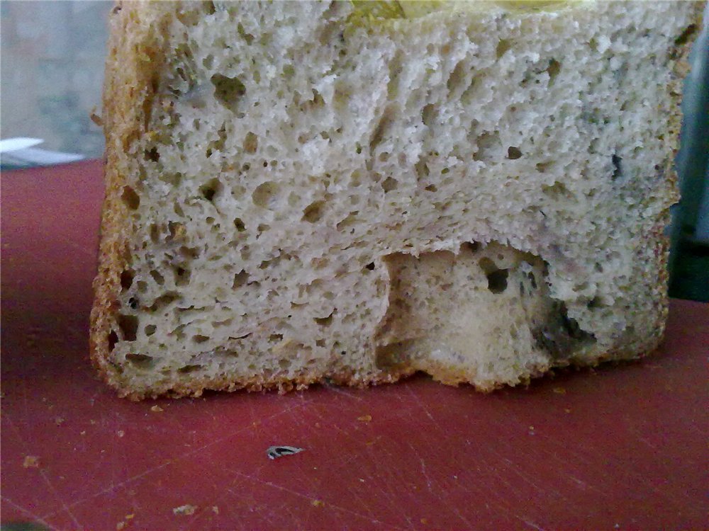 Pan de bocadillo (con queso, eneldo y salami) (panificadora)
