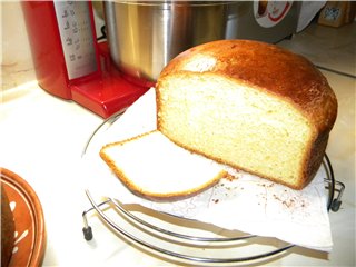 Viennese dough cake in a bread maker