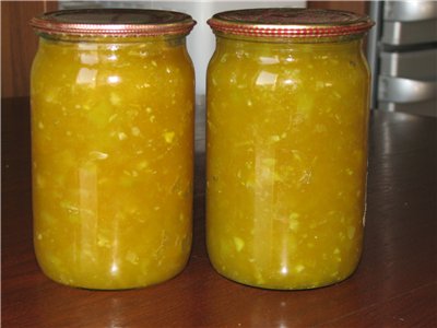 Zucchini jam with peach and lemon