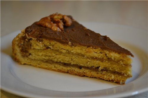 Shortbread cake with walnuts