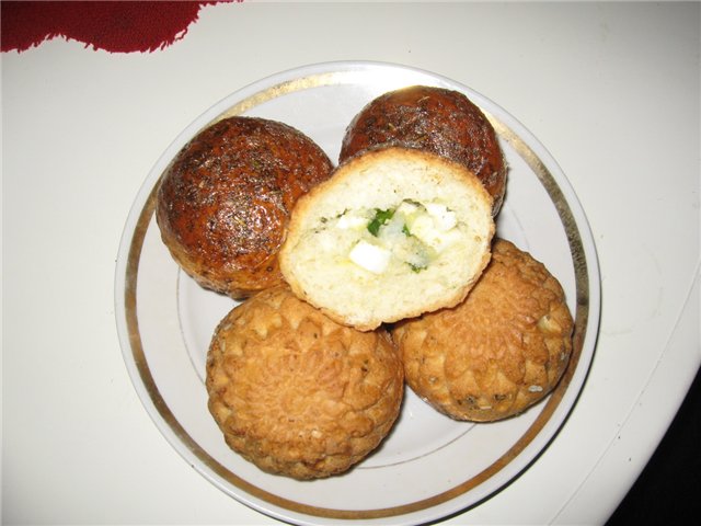 Belarusian challah with potato broth in the oven