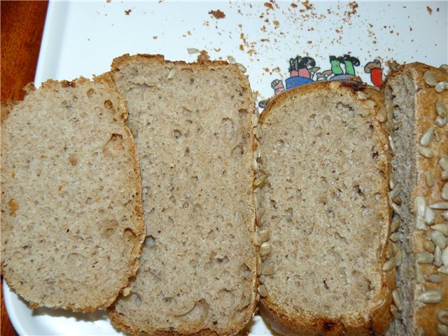 Darnitsky bread with eternal leaven in a bread maker