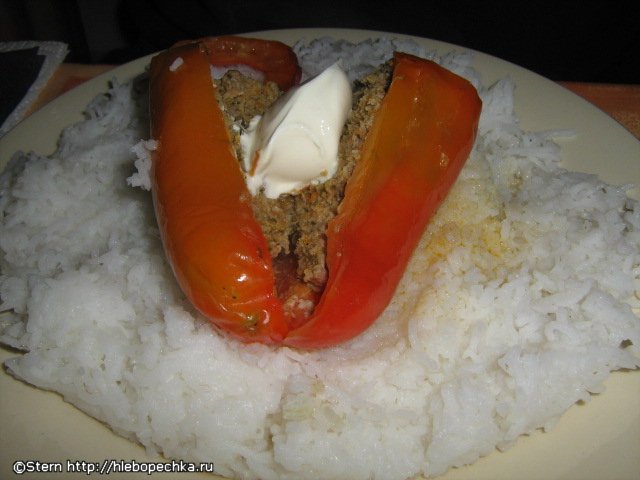 Stuffed peppers in foil