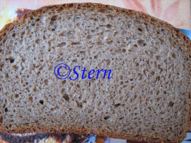 לחם שיפון מלא מחיטה מלאה אפור מהגר