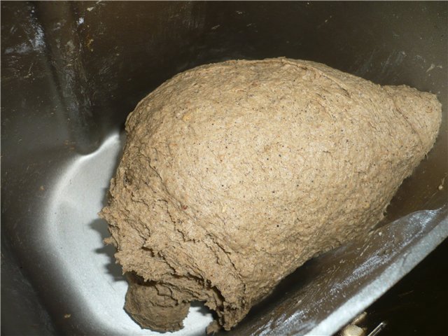 خبز العجين المخمر بحبوب القمح المشتت