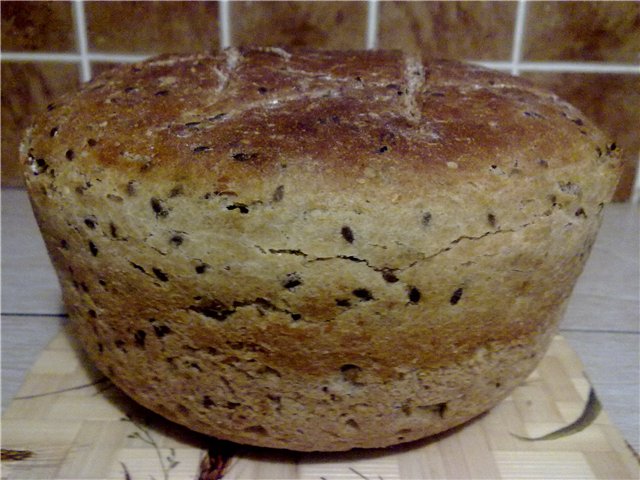 Aromás kenyér rozskenyérrel a sütőben