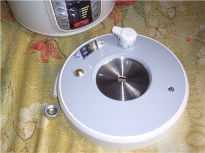 Testare la pentola a pressione multicooker Brand 6051