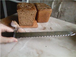 Bread knives