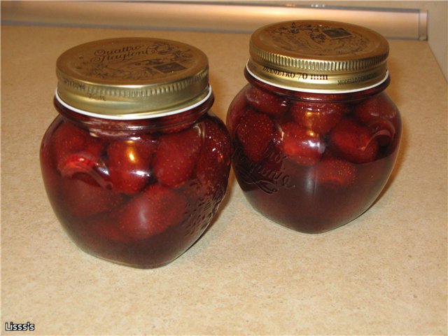 Strawberry jam according to an old recipe