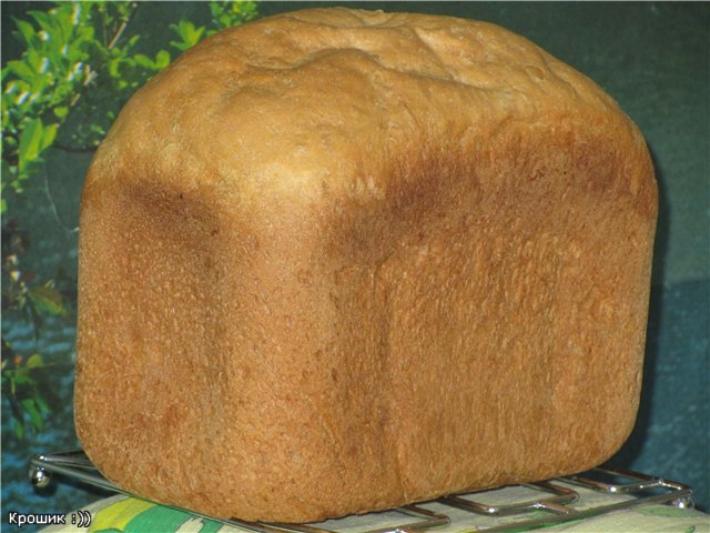 Wheat bread with semolina in a bread maker