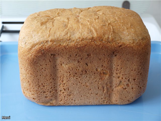 לחם צ'כי Šumava עם חלב חמאה במכונת לחם