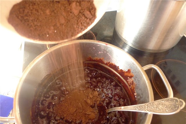 Hogyan készítsünk csokoládéval borított meggylekvárt