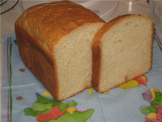 Chleb pszenny ze śmietaną w piekarniku