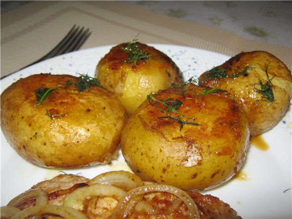Sült burgonya (Pommes de terre fondantes)