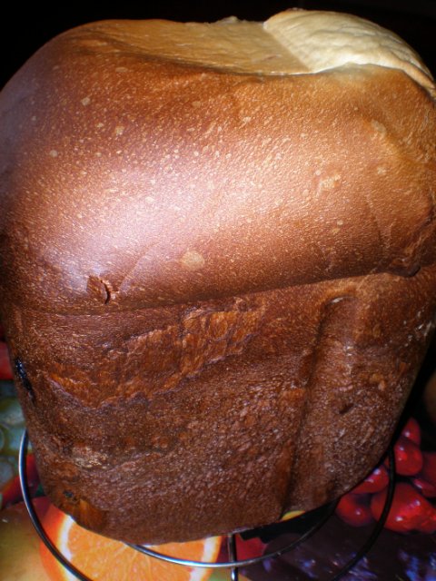 Viennese dough cake in a bread maker