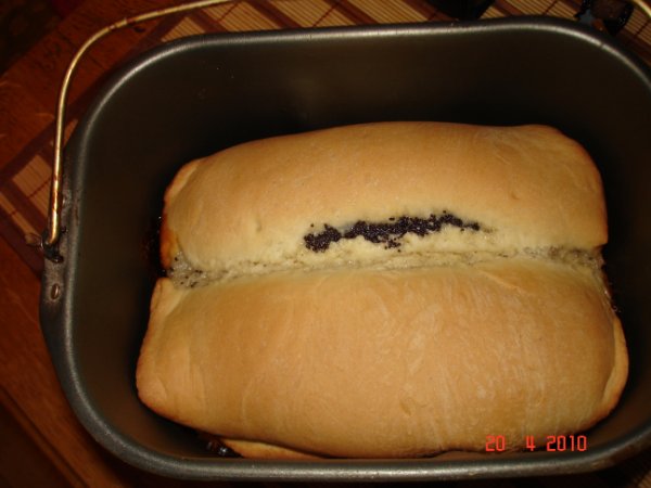 לחם חיטה תלתל פרג (יצרנית לחם)