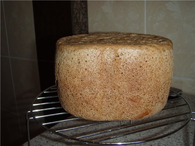 Kovászos rozskenyér kenyérsütőben