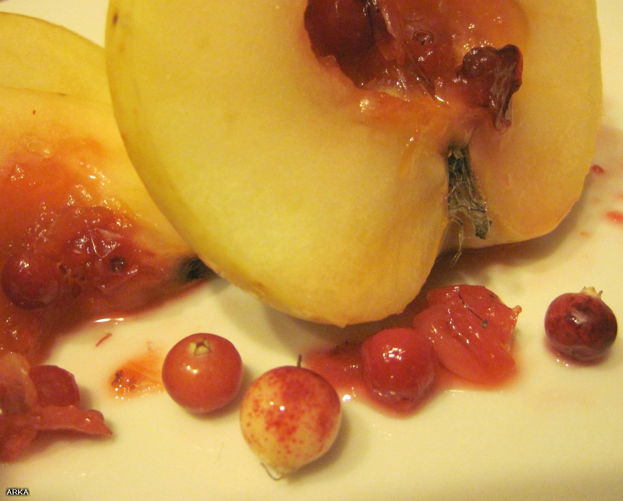 Baked apples with cranberries