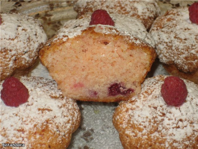 Raspberry muffins on jelly