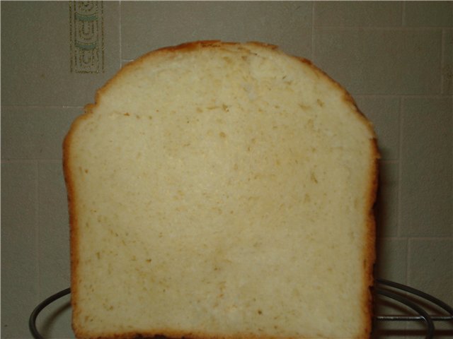 Mustár és tejkenyér kenyérsütőben