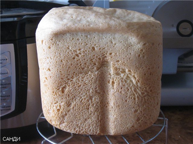 Bread maker Binatone BM 2068