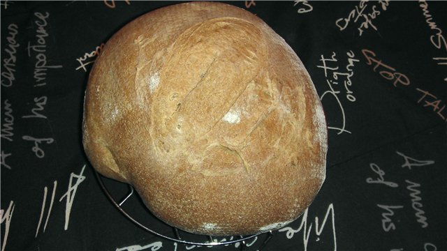 Chleb pszenny z mąką pełnoziarnistą na dojrzałym cieście bez drożdży