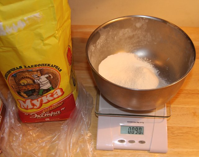 Rogge-tarwebrood eenvoudig in een broodbakmachine